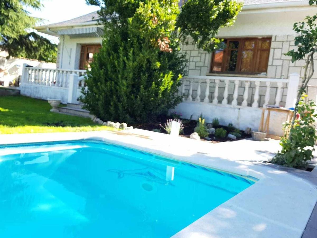 Casa De Campo Con Piscina 12 Personas Валадоид Екстериор снимка